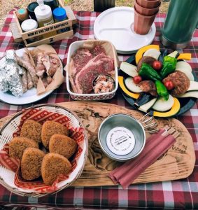 グランピン地産BBQ夕食